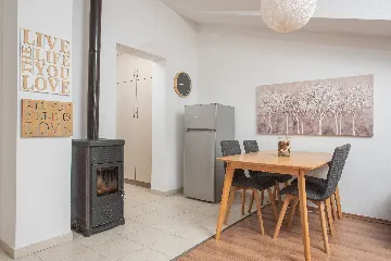 4-Bedroom Holiday House in Muć for Up to 11