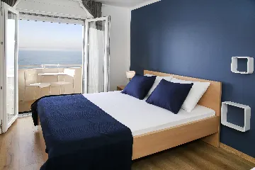 Podstrana Villa with Sea Views for Up to 20