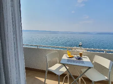 Podstrana Villa with Sea Views for Up to 20