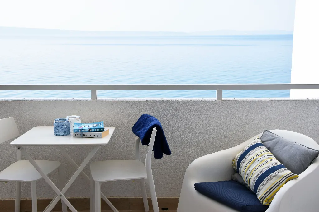 Podstrana Villa with Sea Views for Up to 20