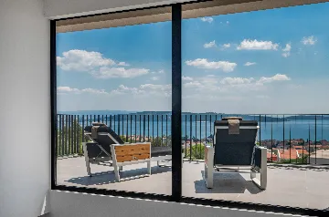 Kaštel Kambelovac Villa for Up to 12 Guests