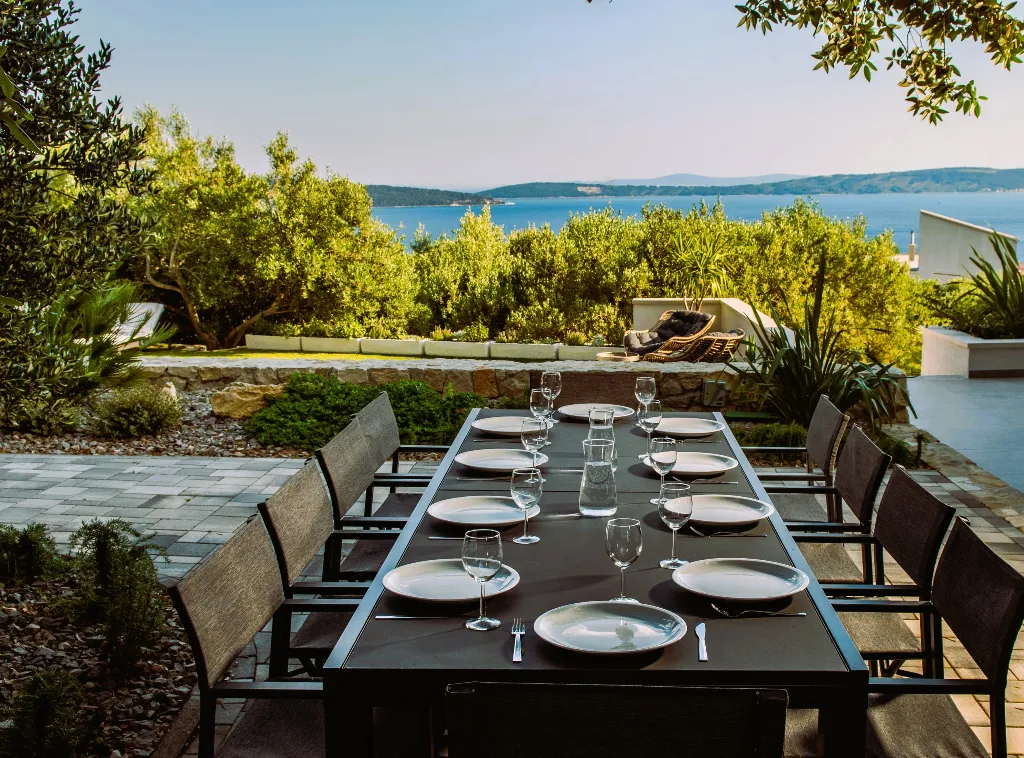 Kaštel Kambelovac Villa for Up to 12 Guests