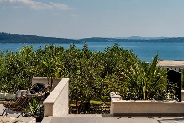 Kaštel Kambelovac Villa for Up to 12 Guests