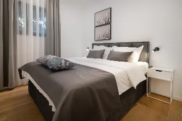 Kaštel Kambelovac Villa for Up to 12 Guests