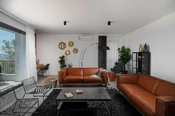 Kaštel Kambelovac Villa for Up to 12 Guests