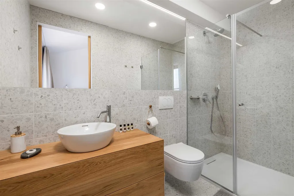 2-Bedroom Villa with Private Infinity Pool in Dobrinj