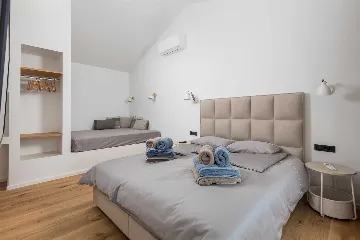 2-Bedroom Villa with Private Infinity Pool in Dobrinj