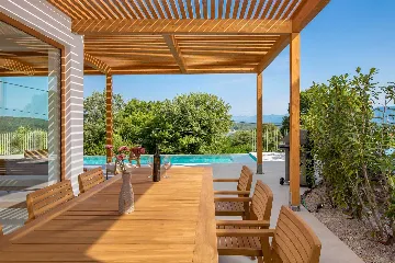 2-Bedroom Villa with Private Infinity Pool in Dobrinj