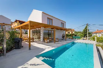 2-Bedroom Villa with Private Infinity Pool in Dobrinj