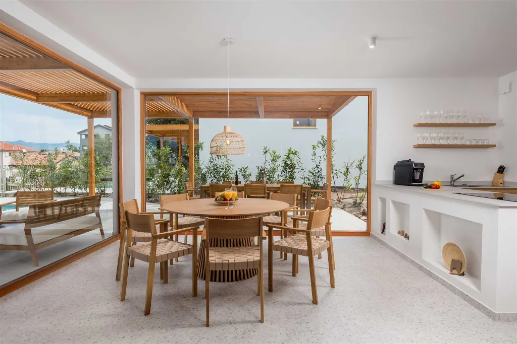 2-Bedroom Villa with Private Infinity Pool in Dobrinj