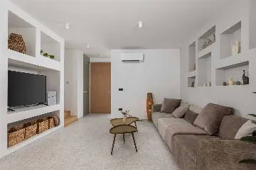 2-Bedroom Villa with Private Infinity Pool in Dobrinj