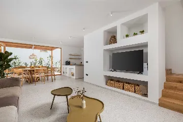 2-Bedroom Villa with Private Infinity Pool in Dobrinj