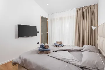 Private Pool Villa for 8 Guests in Dobrinj