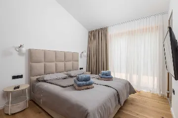 Private Pool Villa for 8 Guests in Dobrinj