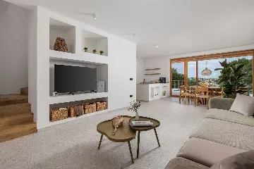 Private Pool Villa for 8 Guests in Dobrinj