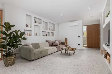 Private Pool Villa for 8 Guests in Dobrinj