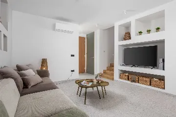 Private Pool Villa for 8 Guests in Dobrinj