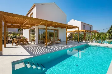 Private Pool Villa for 8 Guests in Dobrinj
