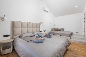 2-Bedroom Private Pool Villa in Dobrinj