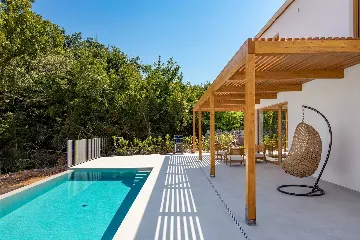 2-Bedroom Private Pool Villa in Dobrinj