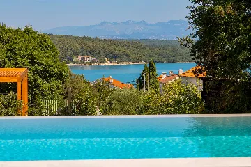 2-Bedroom Private Pool Villa in Dobrinj