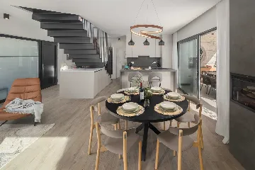 Villa with Heated Pool in Poreč for 8 Guests