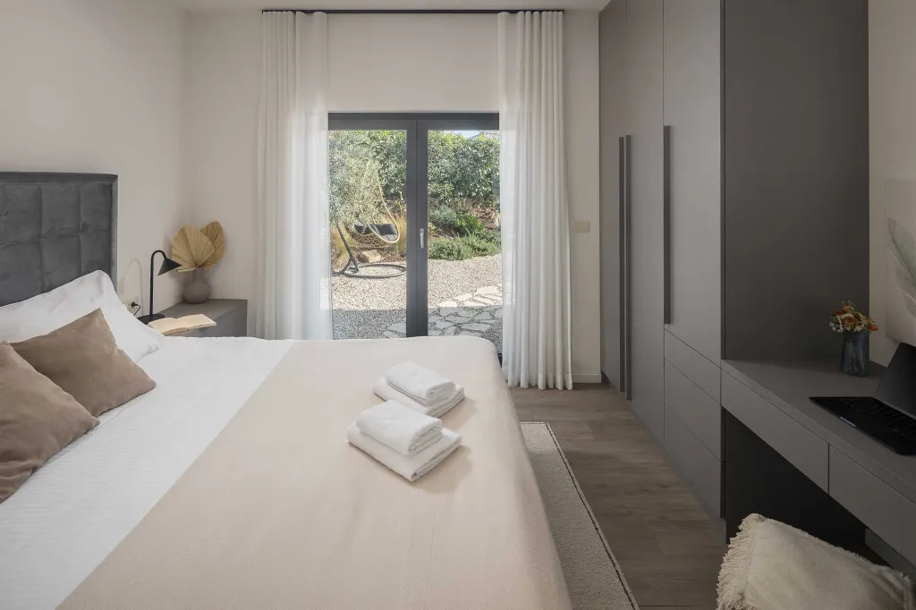 Villa with Heated Pool in Poreč for 8 Guests