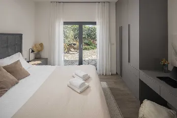 Villa with Heated Pool in Poreč for 8 Guests