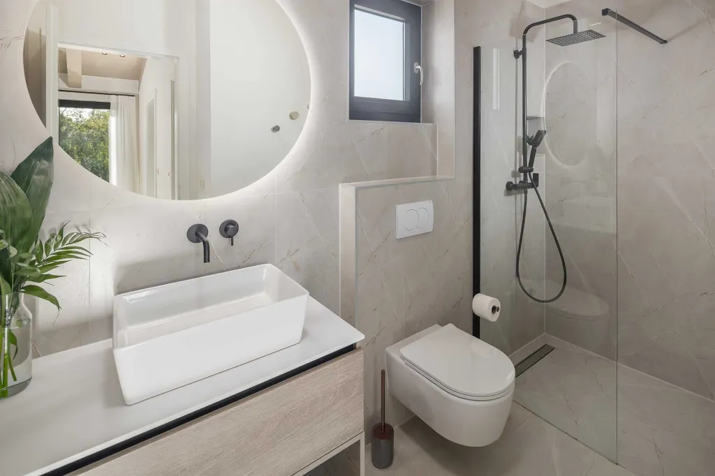 Villa with Heated Pool in Poreč for 8 Guests