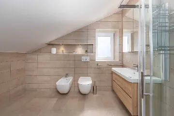 6-Bedroom Villa in Poreč for Up to 12 Guests