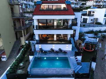 Heated Pool Villa with Jacuzzi in Crikvenica