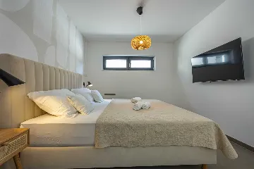 Heated Pool Villa with Jacuzzi in Crikvenica