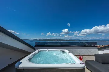 Heated Pool Villa with Jacuzzi in Crikvenica