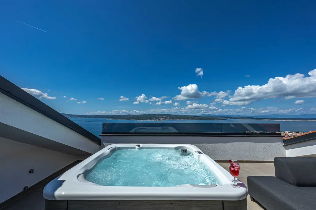 Heated Pool Villa with Jacuzzi in Crikvenica