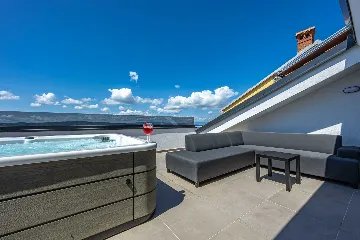 Heated Pool Villa with Jacuzzi in Crikvenica