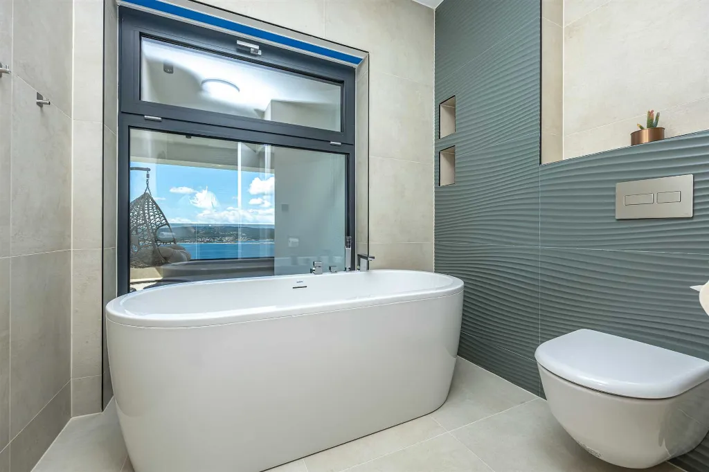 Heated Pool Villa with Jacuzzi in Crikvenica