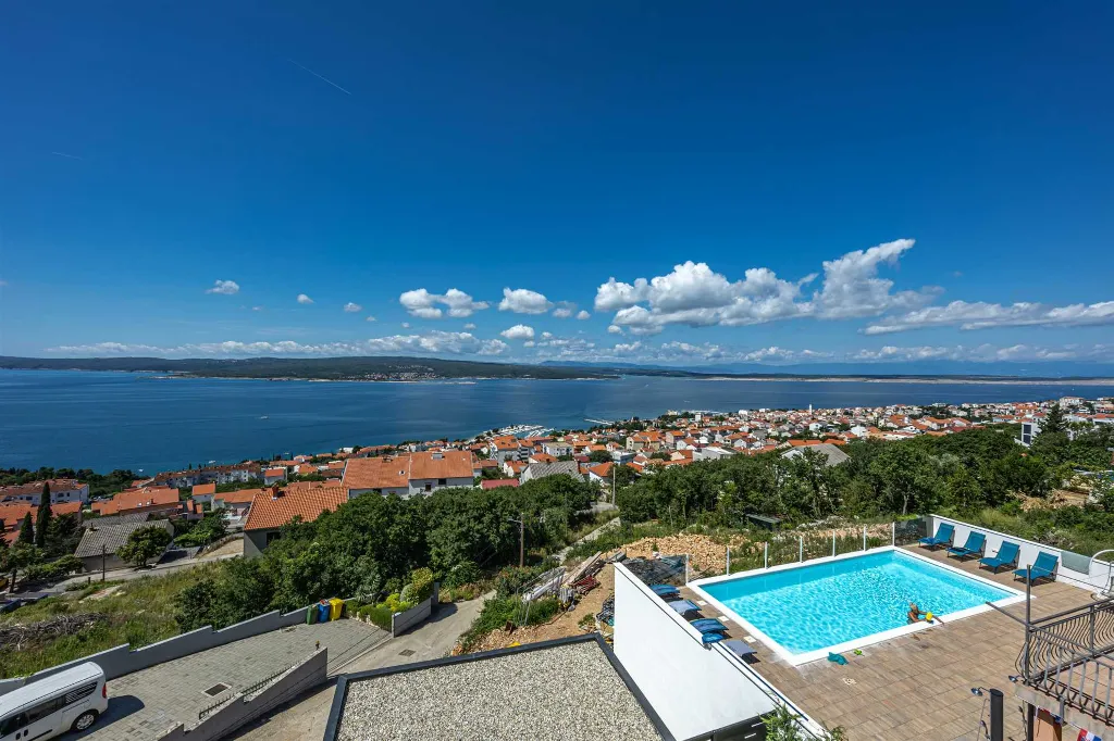 Heated Pool Villa with Jacuzzi in Crikvenica