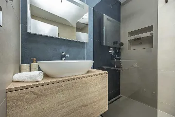 Heated Pool Villa with Jacuzzi in Crikvenica