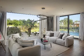 Villa with Pool & Sauna in Poreč for 6 Guests