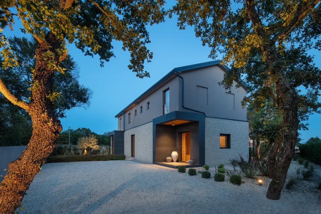 Villa with Pool & Sauna in Poreč for 6 Guests