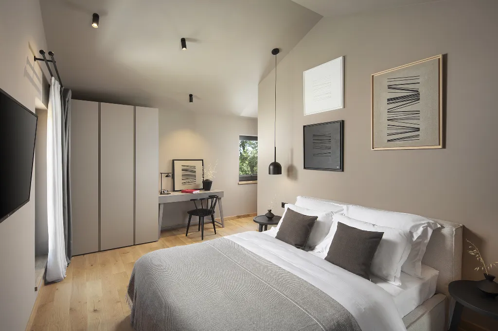 Villa with Pool & Sauna in Poreč for 6 Guests