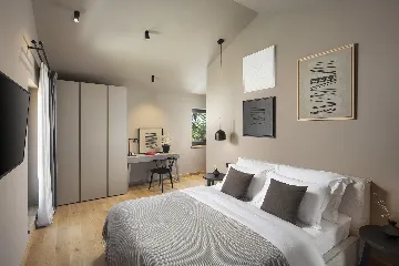 Villa with Pool & Sauna in Poreč for 6 Guests