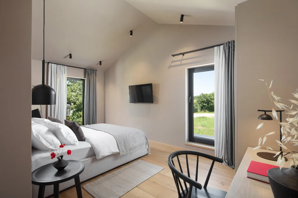 Villa with Pool & Sauna in Poreč for 6 Guests
