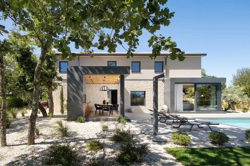 Villa with Pool & Sauna in Poreč for 6 Guests
