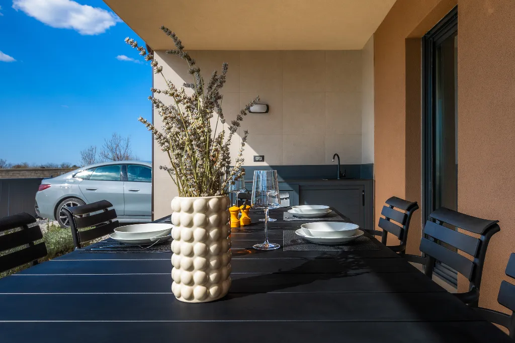 Radetići Villa with Private Pool for Up to 5