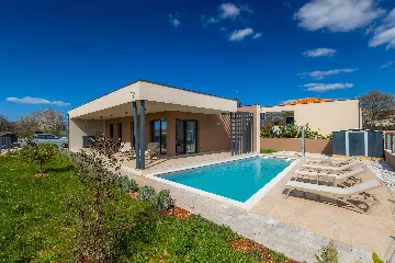 Radetići Villa with Private Pool for Up to 5