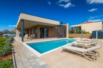 Radetići Villa with Private Pool for Up to 5