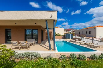 Radetići Villa with Private Pool for Up to 5