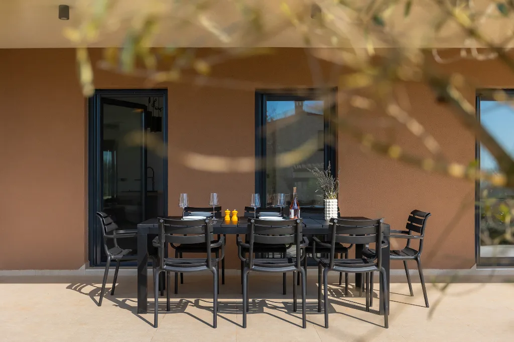 Radetići Villa with Private Pool for Up to 5