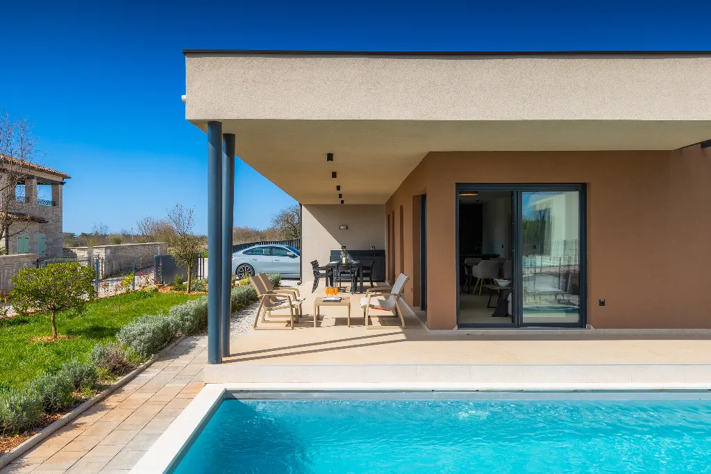 Radetići Villa with Private Pool for Up to 5